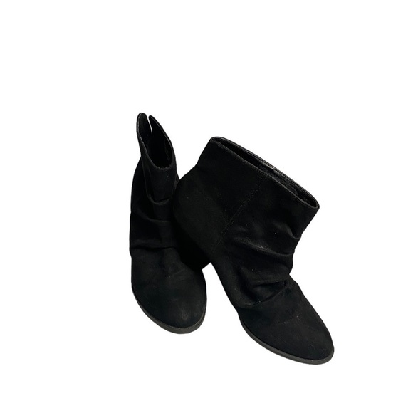 Clearance DIBA Ladies Black Faux suede ruched bootie size 8 Fabric upper 3” Heel - Picture 8 of 15